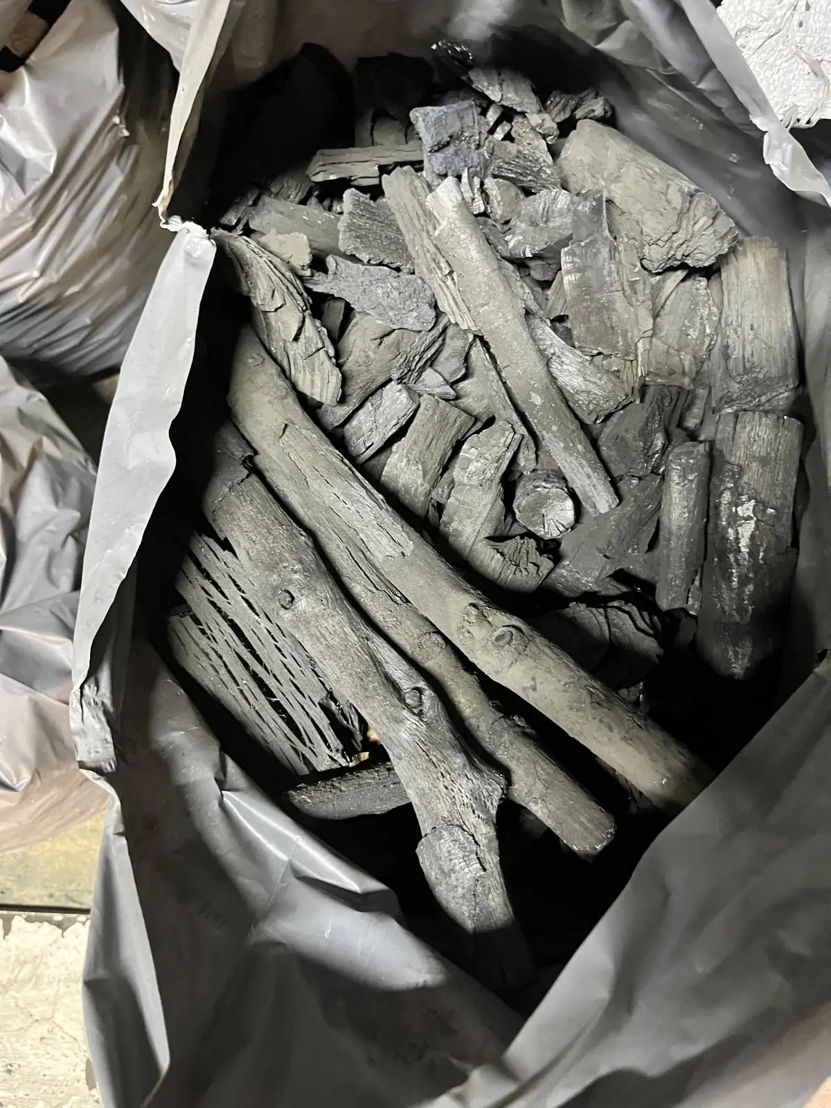 Çatalca meşe sıra kömürü doğal meşe odunundan üretilmiş uzun süre yanan mangal kömürü