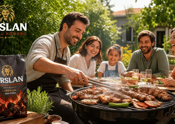 Bahçede aile ile barbekü keyfi ve kaliteli mangal kömürü kullanımı - Arslan Mangal Kömürü